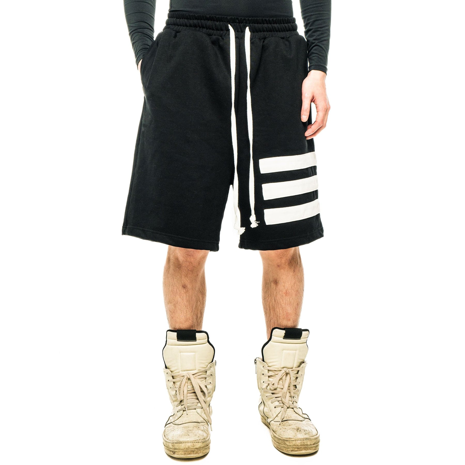 Front on-body view of the Kid Short in size M.